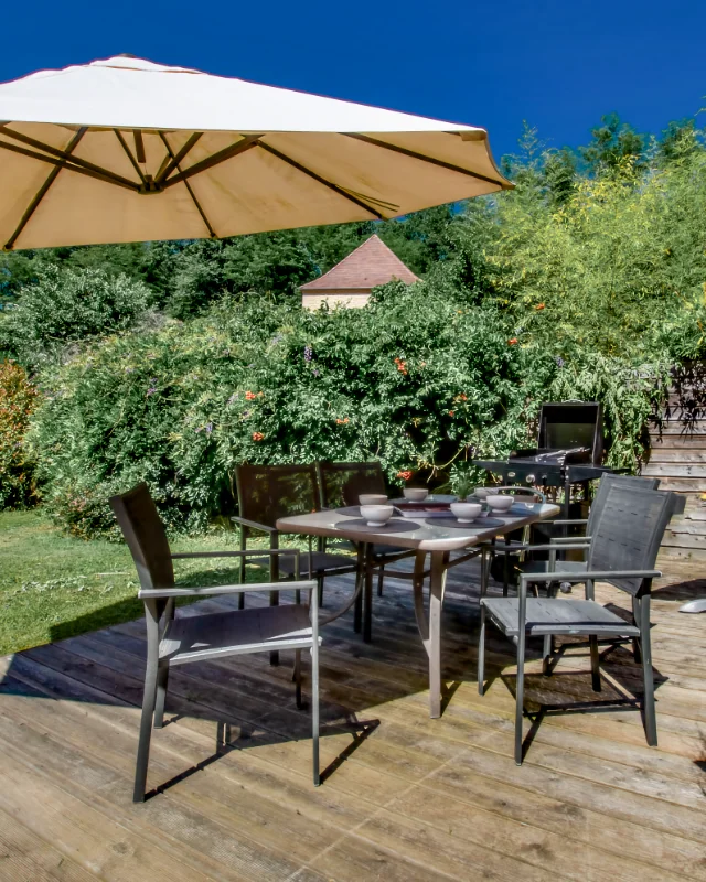 Terrasse du gîte Les Lauriers pour 8 personnes à Sarlat - Les Maséliades Terrasse du gîte Les Lauriers pour 8 personnes à Sarlat - Les Maséliades
